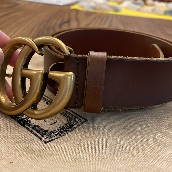 Authentic Gucci brown belt with gold buckle - Picture 9 of 15